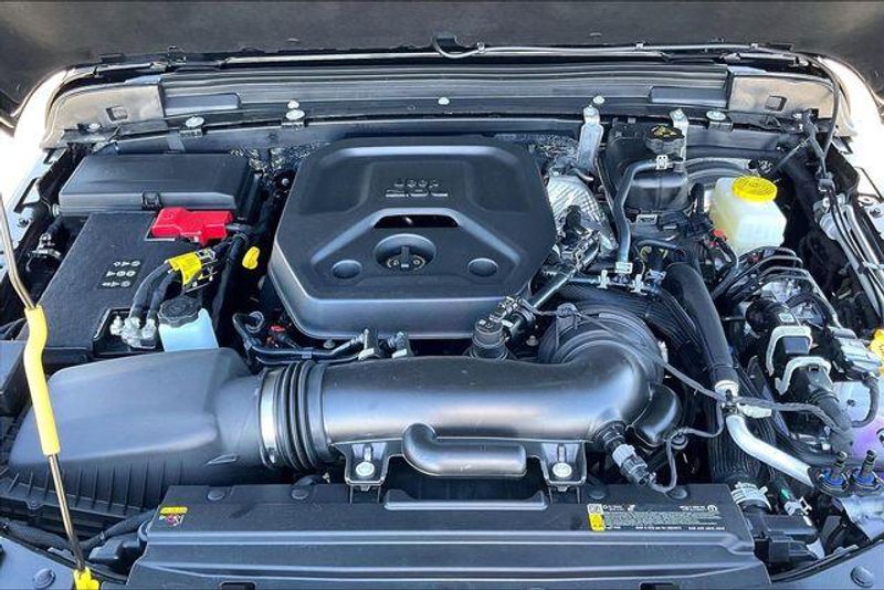 New 2026 Jeep Wrangler 4-door Sport SImage 9