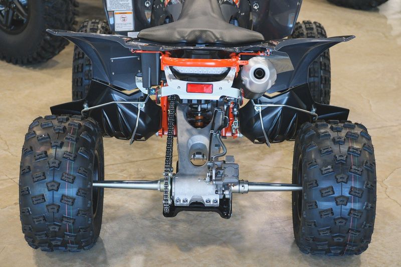 2024 YAMAHA YFZ450R SE in a GRAY exterior color. Family PowerSports (877) 886-1997 familypowersports.com 