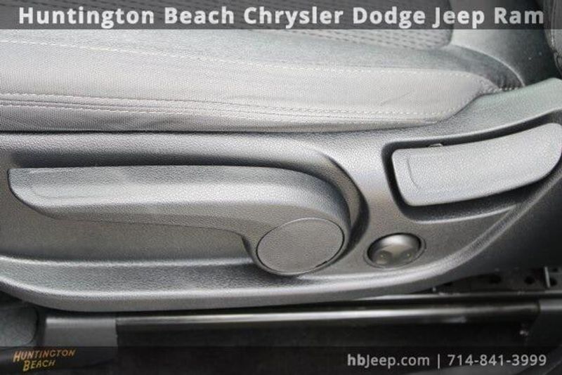 2020 Hyundai Santa Fe SEImage 31