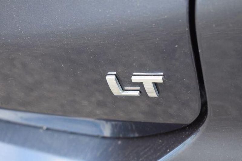 Used 2018 Chevrolet Equinox LTImage 16
