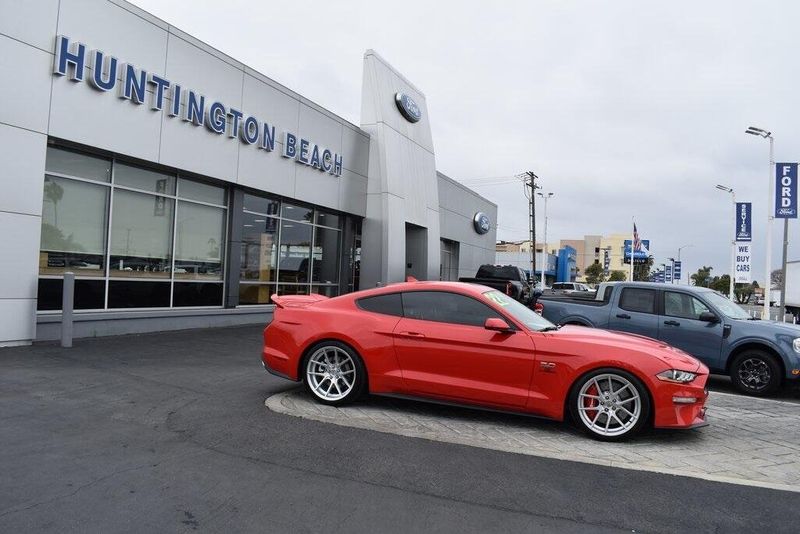 2022 Ford Mustang GT PremiumImage 3