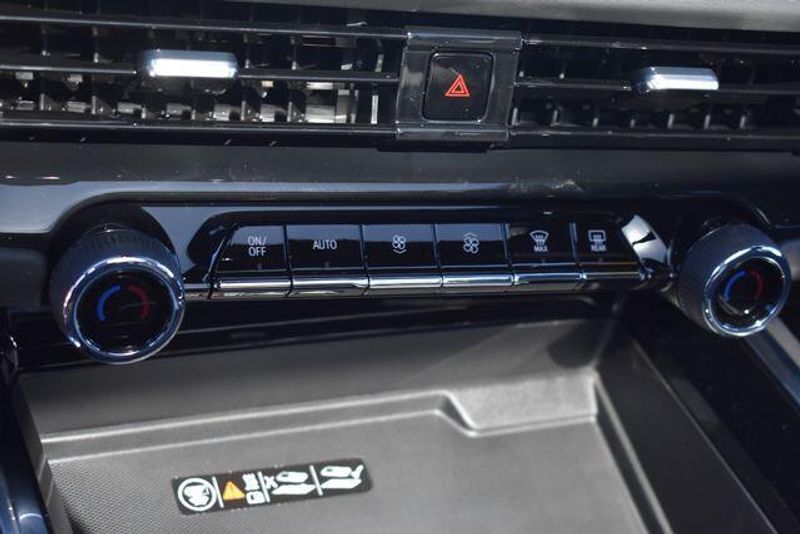 New 2026 Chevrolet Suburban PremierImage 36