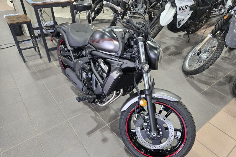 2025 KAWASAKI VULCAN S ABS METALLIC FLAT SPARK BLACK AND METALLIC FLAT RAW GRAYSTONE 