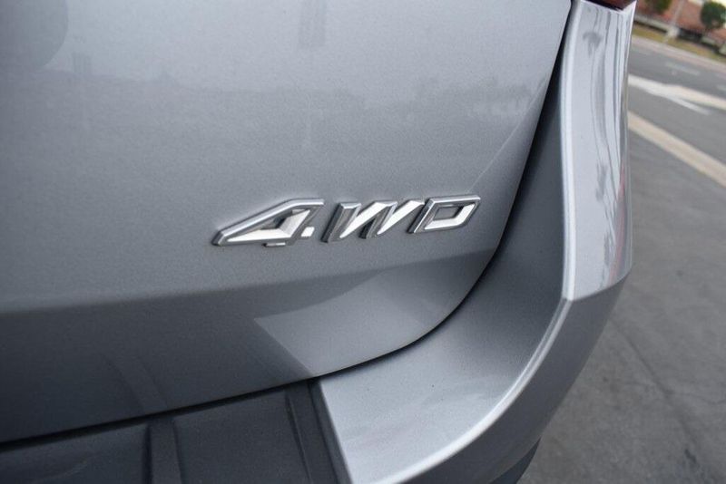 Used 2022 Ford Explorer XLTImage 8