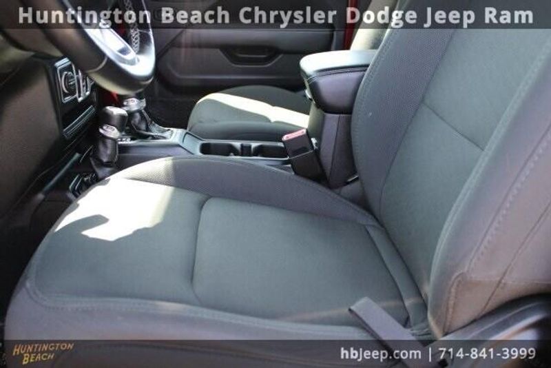 2021 Jeep Wrangler Unlimited SaharaImage 35
