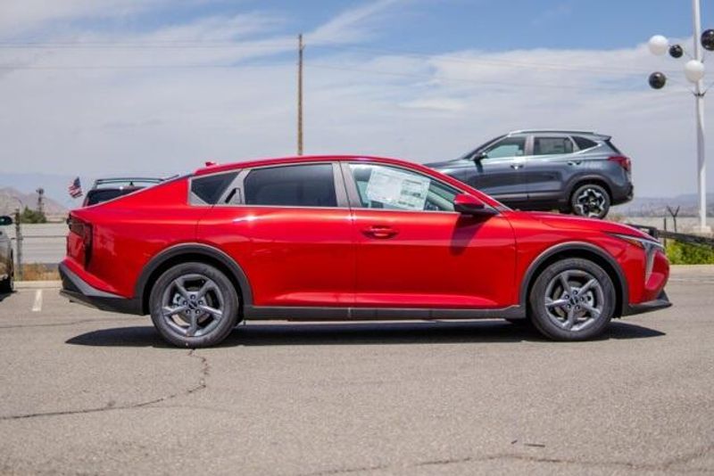 2025 Kia K4 LXSImage 8