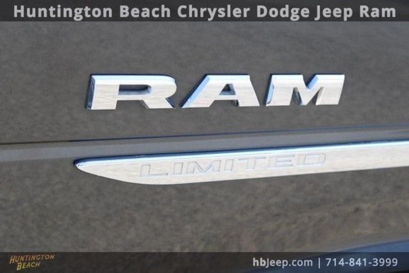 2019 RAM 3500 LimitedImage 18