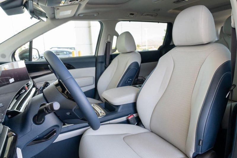 New 2026 Kia Carnival SX PrestigeImage 13