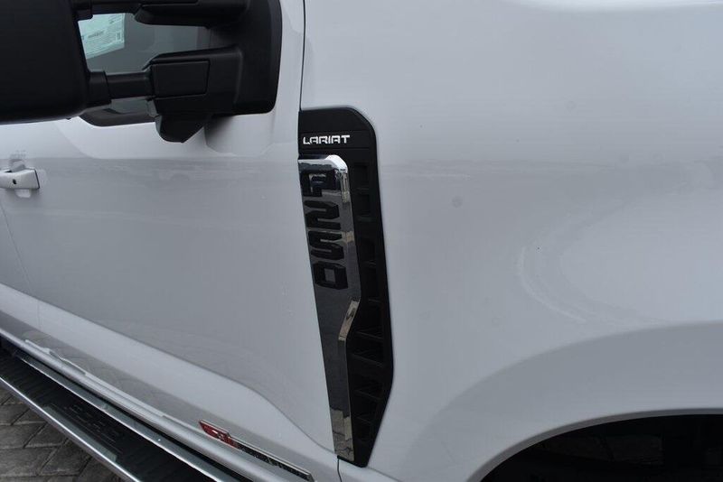 New 2024 Ford F-250SD LariatImage 5