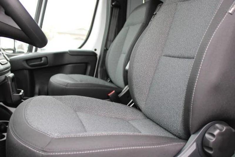 2025 RAM ProMaster 1500 Low Roof 118 WBImage 42
