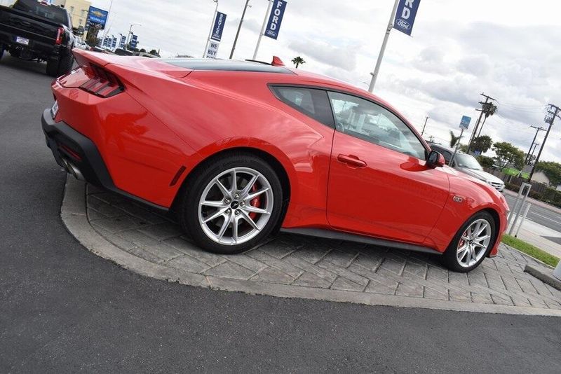2024 Ford Mustang GT PremiumImage 2