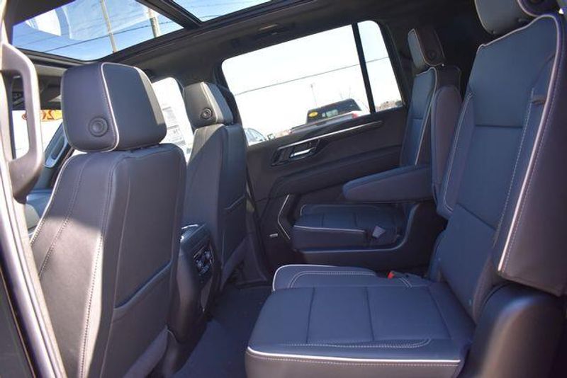 New 2026 Chevrolet Suburban PremierImage 26