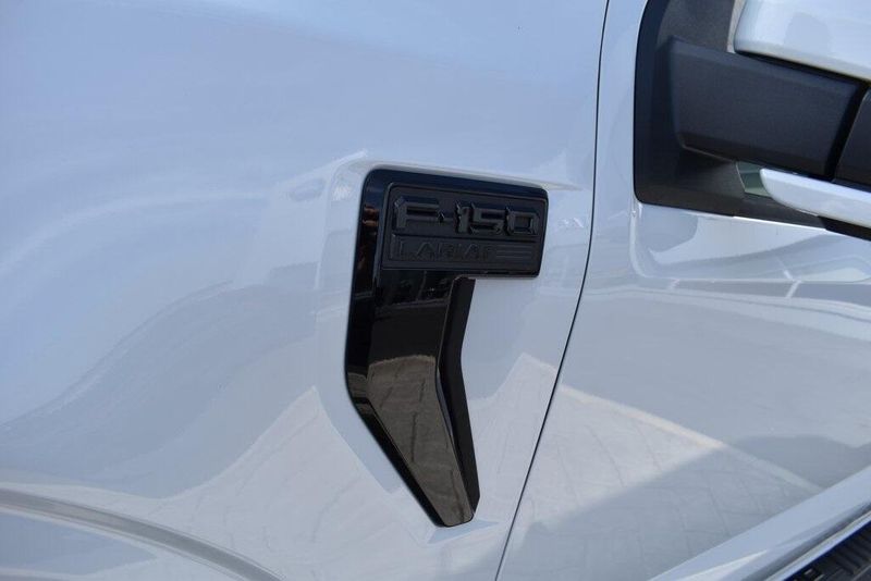 New 2025 Ford F-150 LariatImage 5