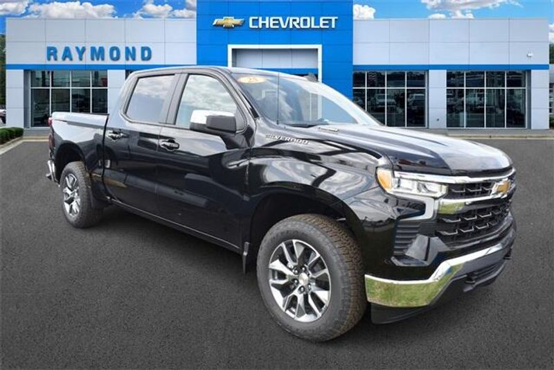 2025 Chevrolet Silverado 1500 LTImage 11
