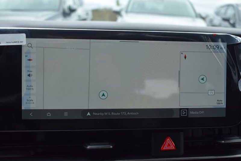 New 2026 Kia Carnival Hybrid EXImage 36