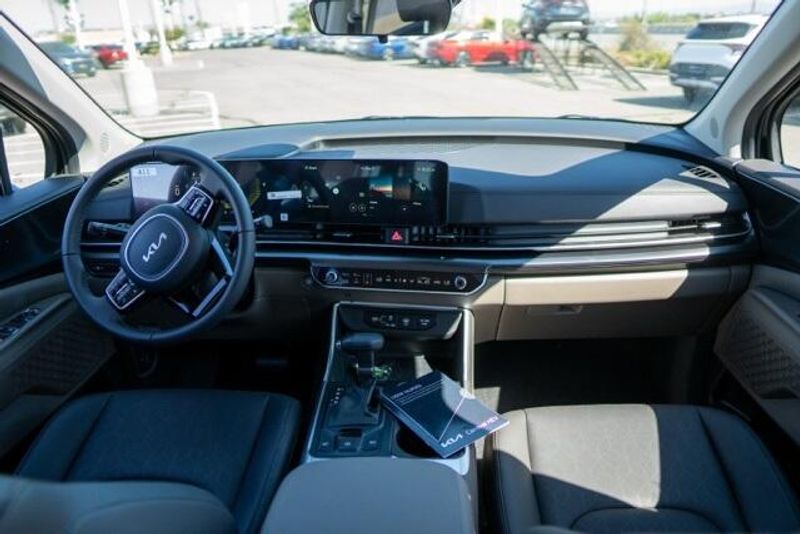 New 2026 Kia Carnival SXImage 14