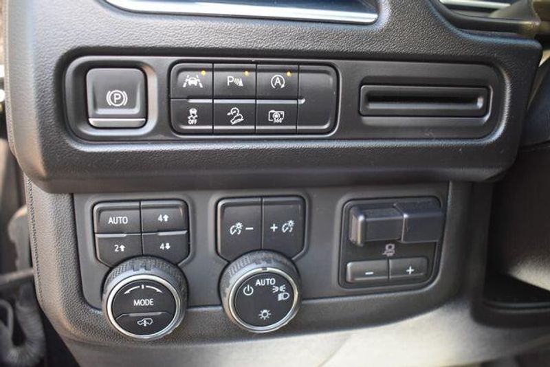 Used 2023 Chevrolet Suburban Z71Image 27