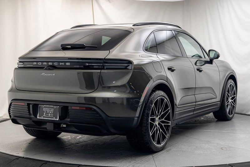 2024 Porsche Macan Electric 4Image 5