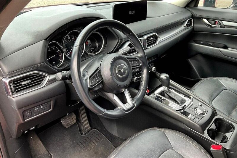 2022 Mazda CX-5 2.5 S Preferred PackageImage 9
