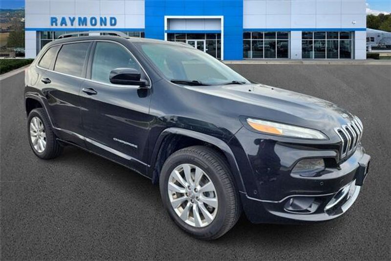 2016 Jeep Cherokee OverlandImage 1