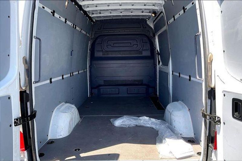 Used 2025 Mercedes-Benz Sprinter 2500 Crew 144 WBImage 31