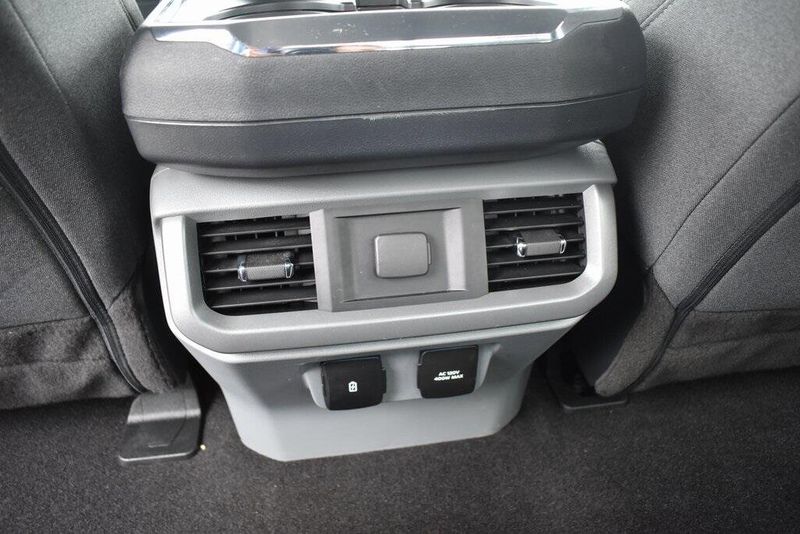 2022 Ford F-150 XLTImage 11