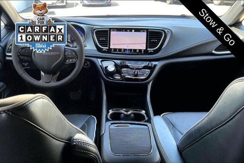 Used 2026 Chrysler Pacifica LimitedImage 15