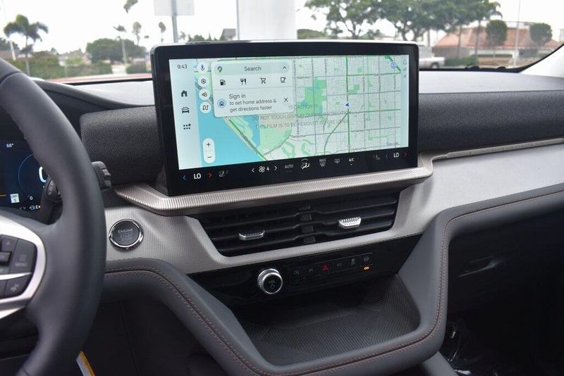New 2025 Ford Explorer ActiveImage 18