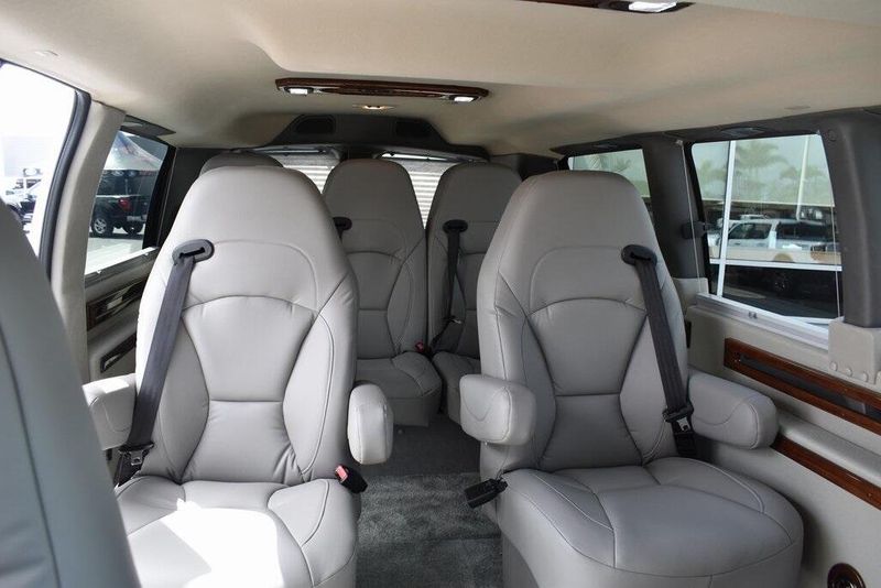 2023 GMC Savana 2500 Conversion VanImage 7