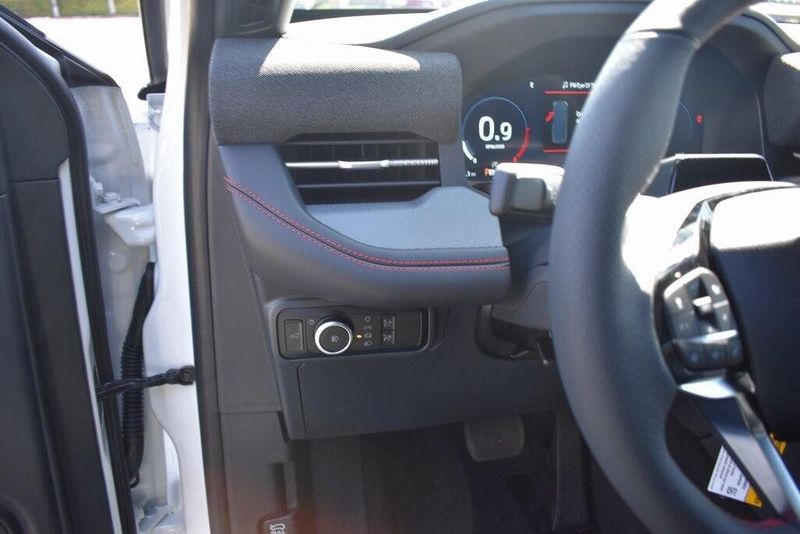 New 2025 Ford Explorer ST-LineImage 16