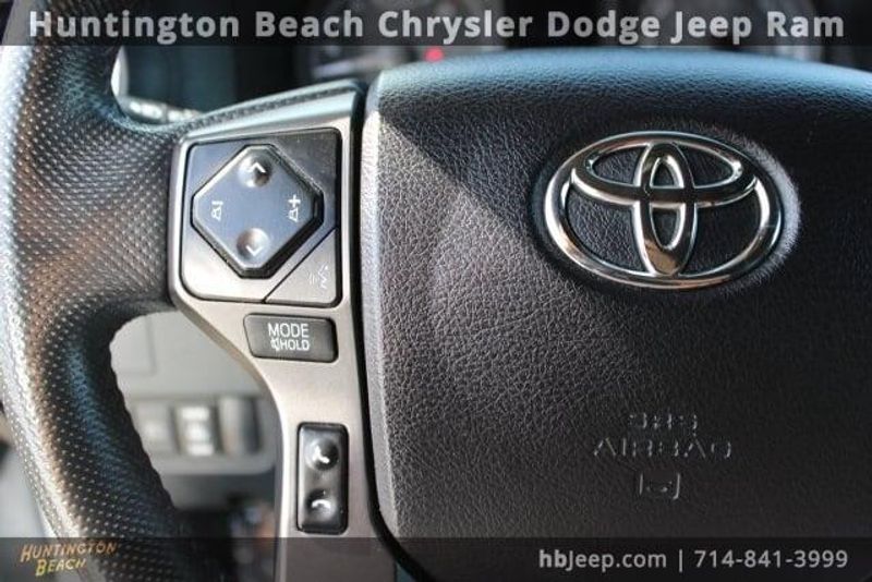 2021 Toyota Tacoma TRD Off-RoadImage 25