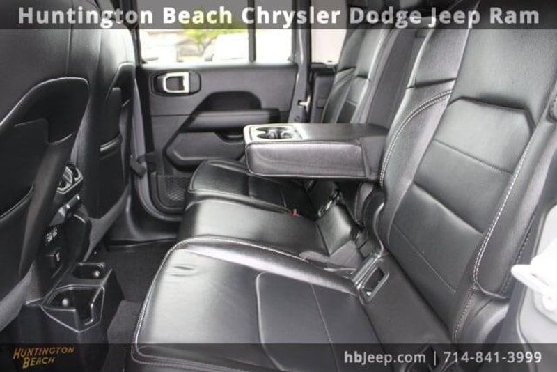 2021 Jeep Gladiator OverlandImage 46