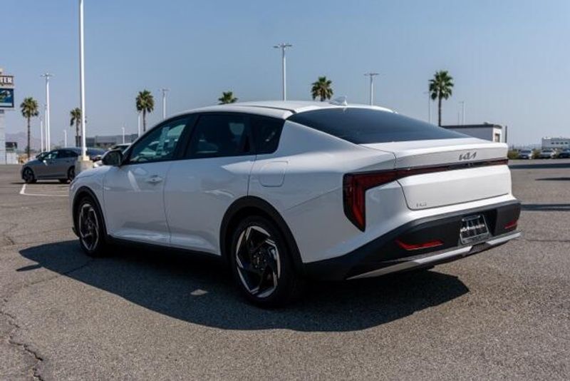 New 2025 Kia K4 EXImage 5