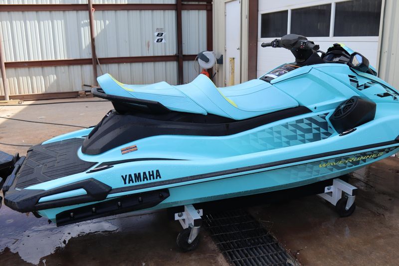 2025 YAMAHA VX LIMITED HO MINT 