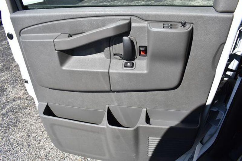 New 2025 Chevrolet Express 2500 Work VanImage 31
