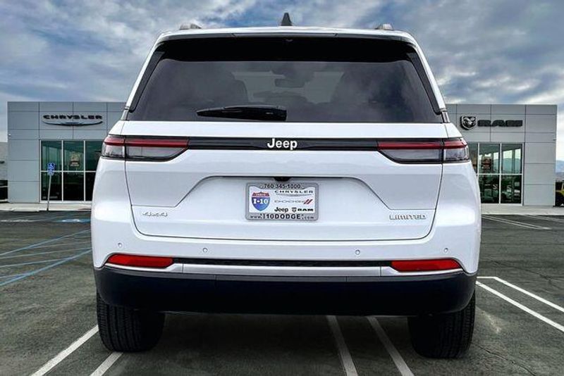 New 2026 Jeep Grand Cherokee Limited 4x4Image 3