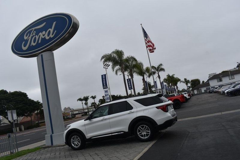 New 2025 Ford Explorer ActiveImage 21