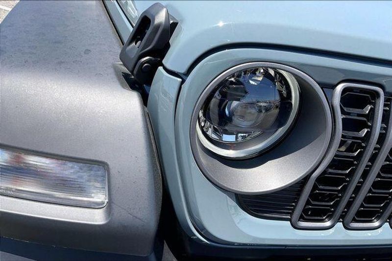 New 2026 Jeep Wrangler 4-door Sport SImage 11