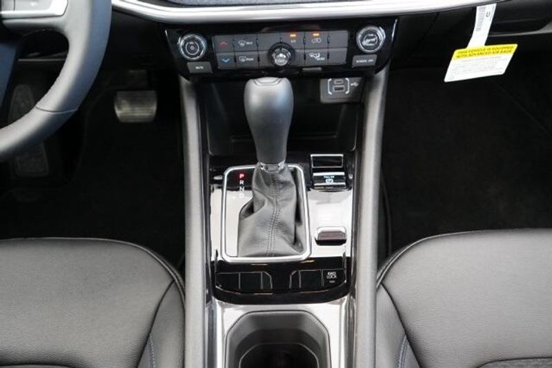 Used 2025 Jeep Compass LatitudeImage 16