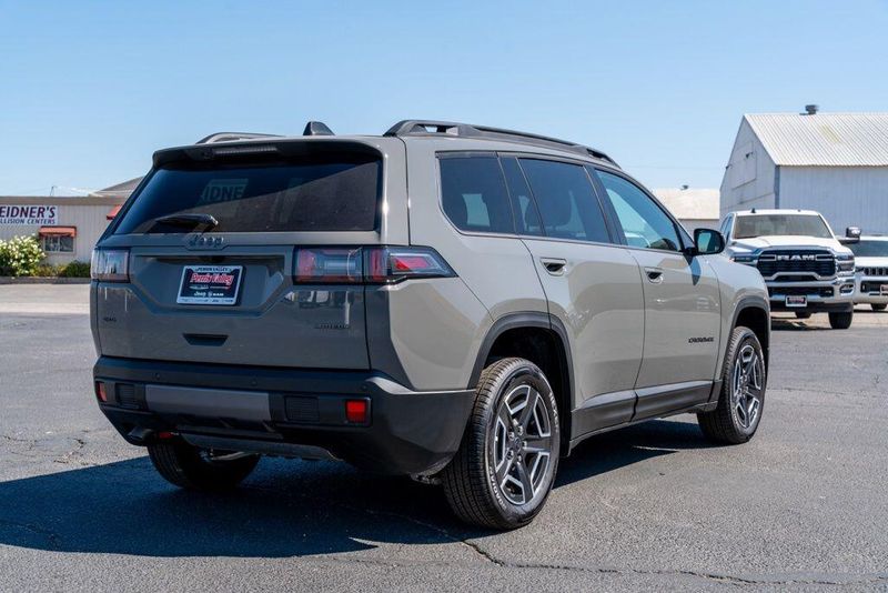New 2026 Jeep Cherokee LaredoImage 7