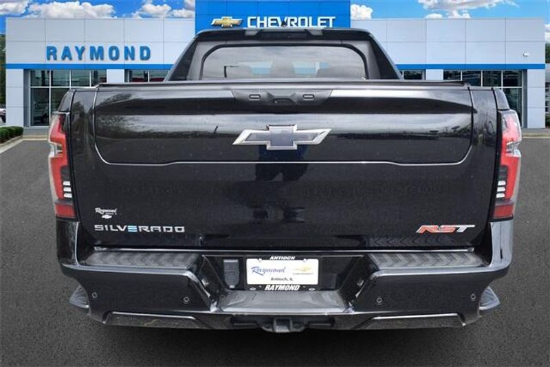 2024 Chevrolet Silverado EV RSTImage 4