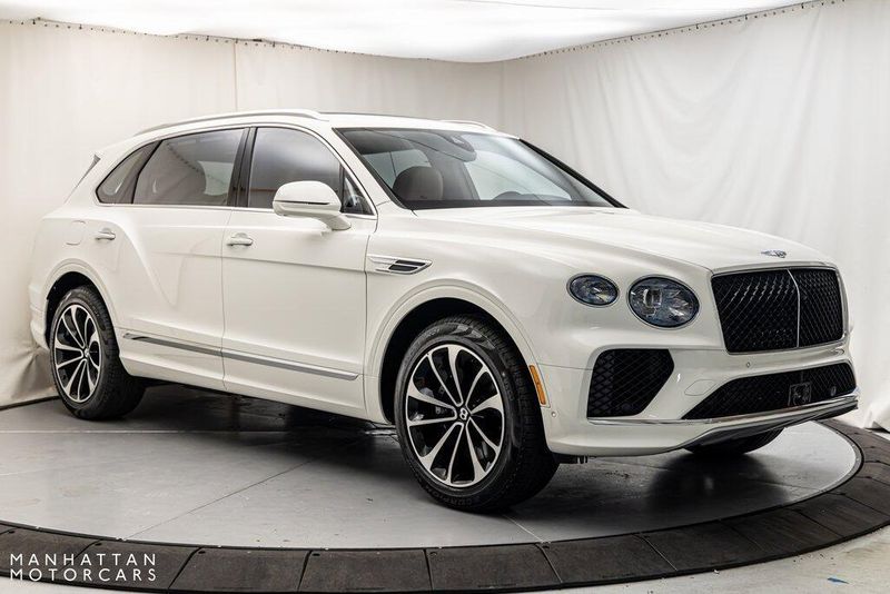 2024 Bentley Bentayga EWB V8Image 7