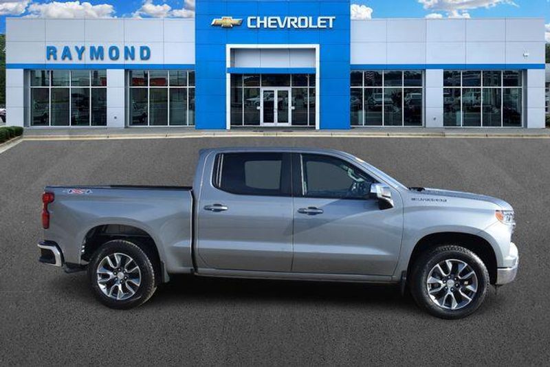 New 2026 Chevrolet Silverado 1500 LTImage 2