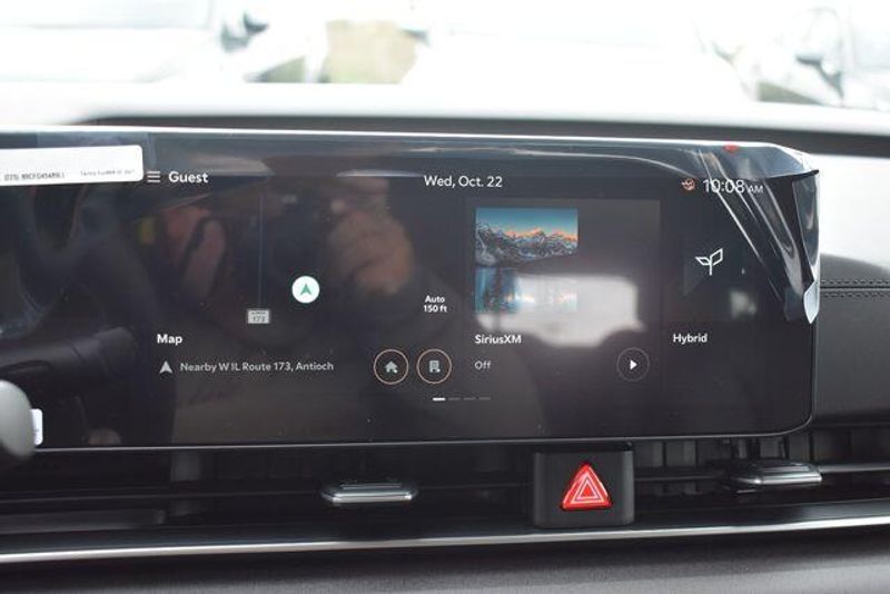 New 2026 Kia Carnival Hybrid EXImage 32