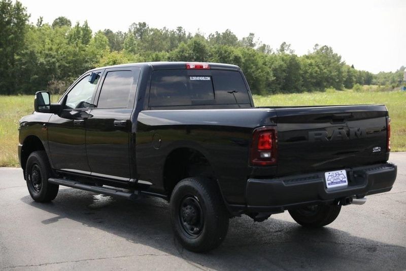 2025 RAM 2500 Tradesman Crew Cab 4x4 6