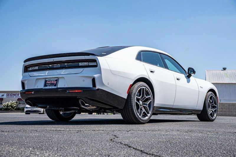 New 2026 Dodge Charger R/TImage 7
