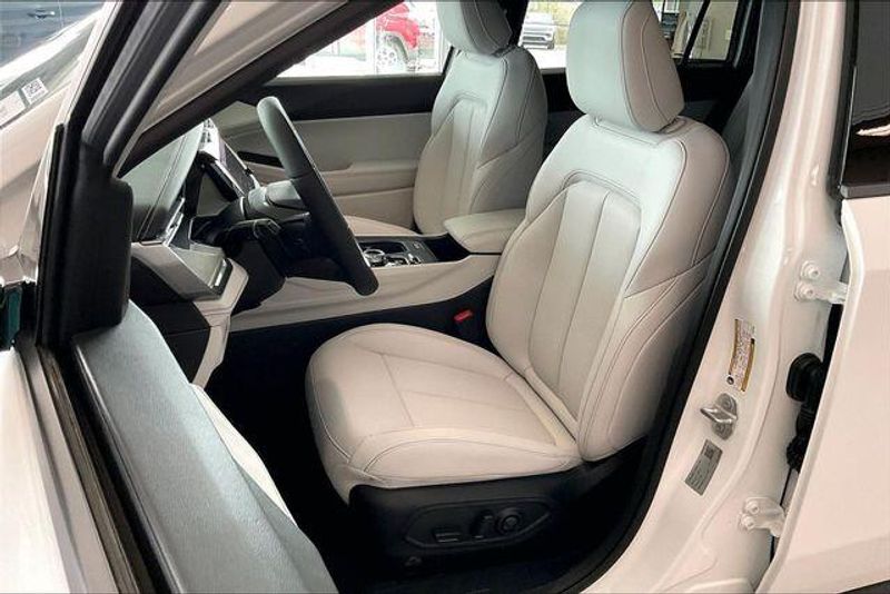 New 2026 Jeep Cherokee Limited 4x4Image 8