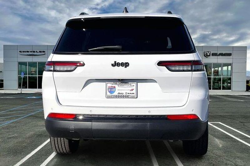 New 2025 Jeep Grand Cherokee L Altitude 4x2Image 3