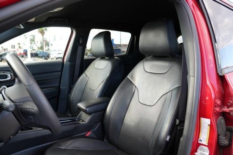 Used 2023 Jeep Compass LimitedImage 13