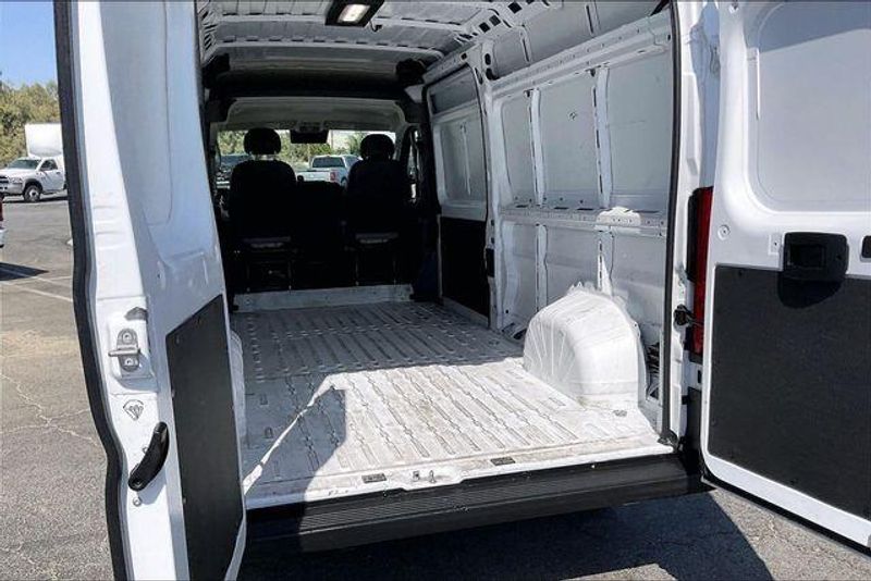 Used 2025 RAM ProMaster 2500 High RoofImage 32